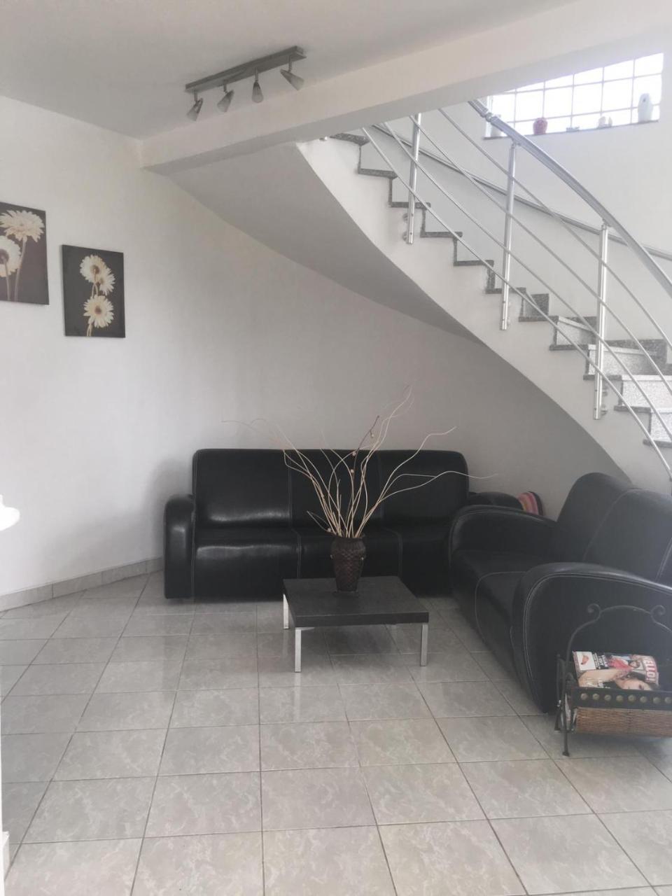 Apartmani Agovic Улцинь Экстерьер фото